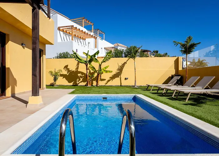 With 4 Bedrooms And Private Heated Pool Willa *