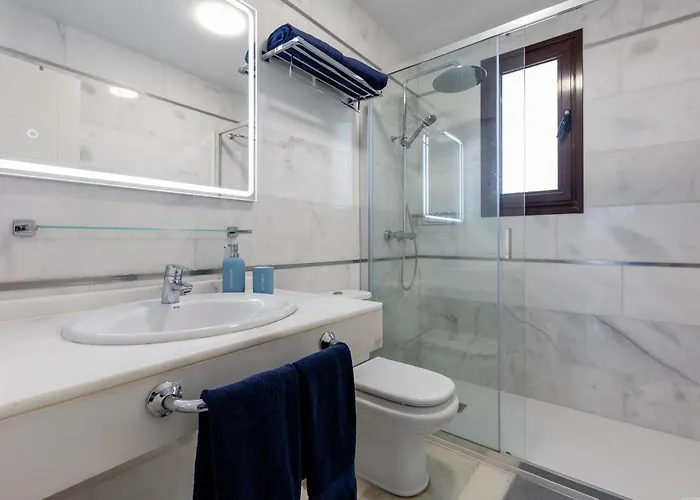Willa With 4 Bedrooms And Private Heated Pool