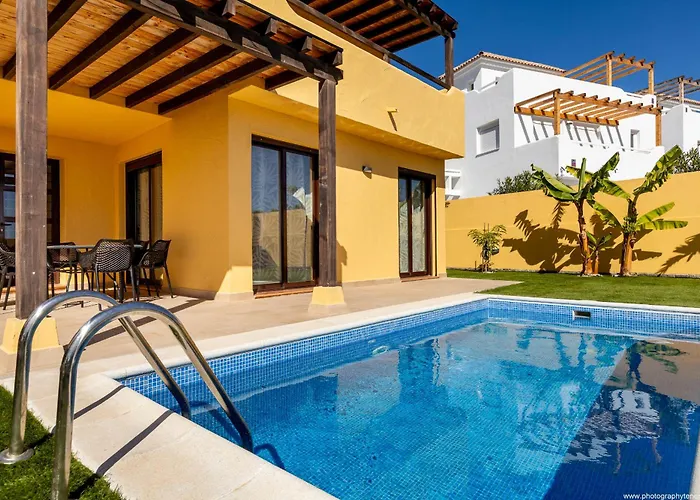 With 4 Bedrooms And Private Heated Pool San Miguel de Abona